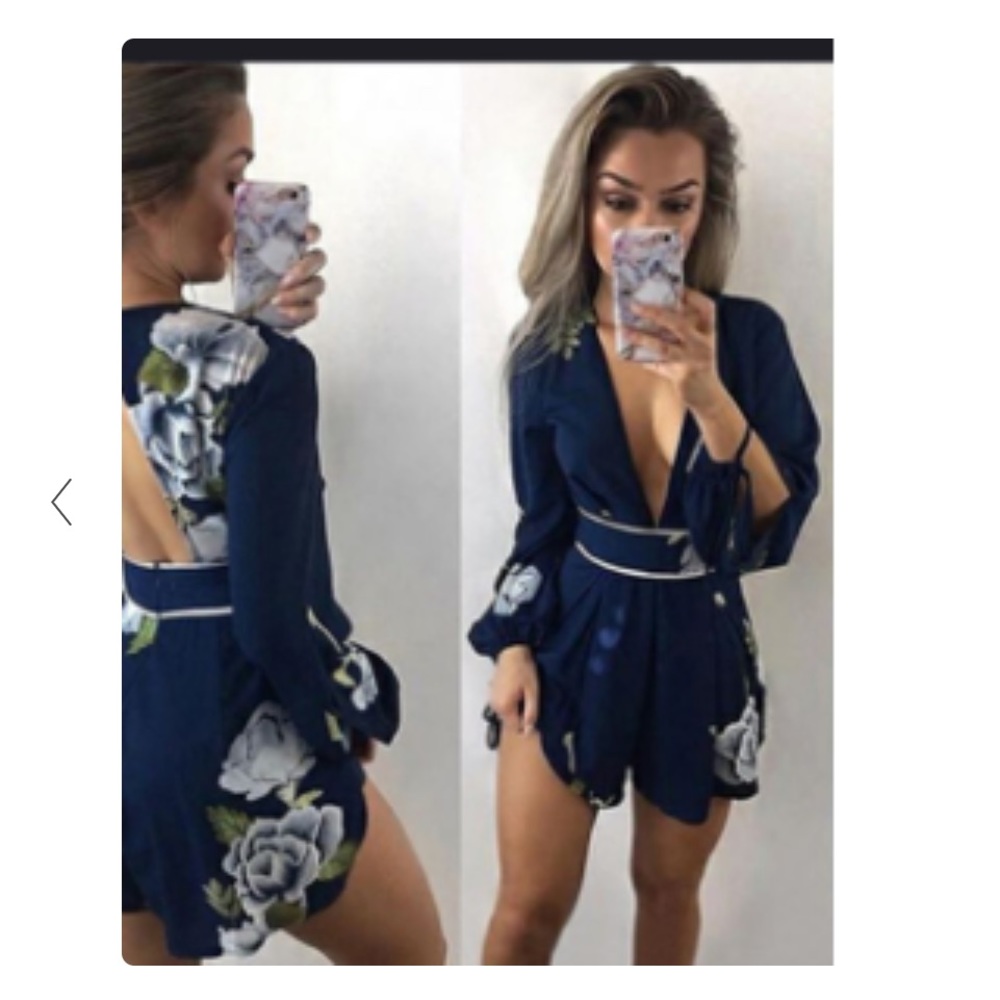 🌊🏖💙Dark blue floral romper🏖